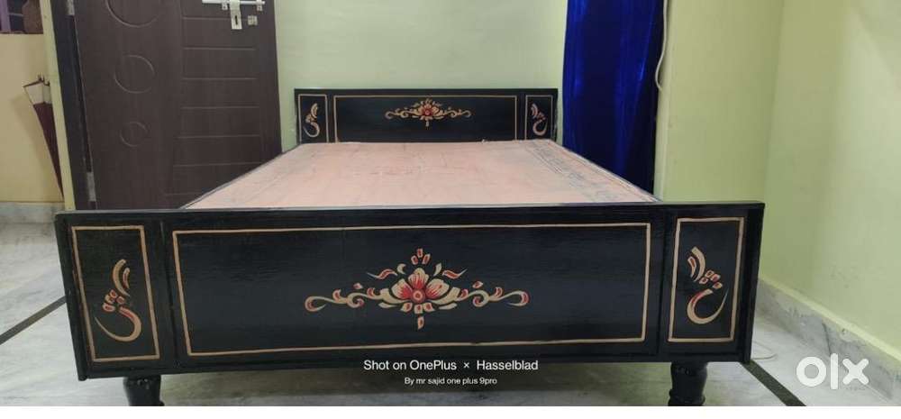 Wooden cots basic models for sale