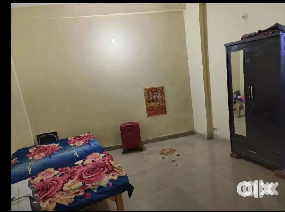 Need room mate