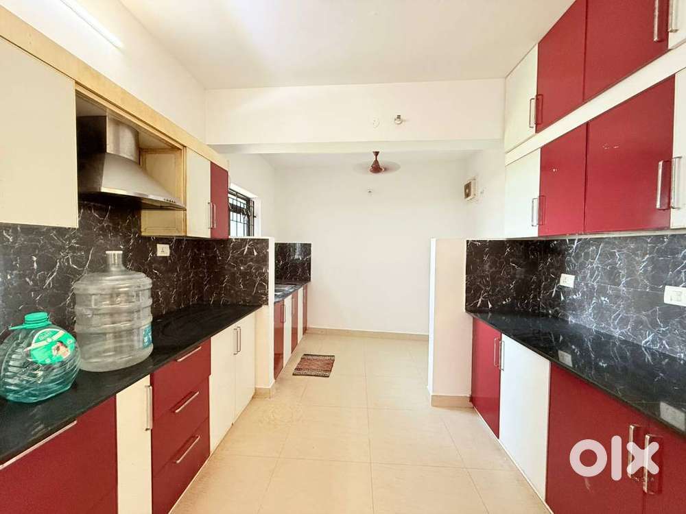 SEMI FURNISHED 3 BHK FLAT FOR RENT SEAPORT ROAD KAKKANAD