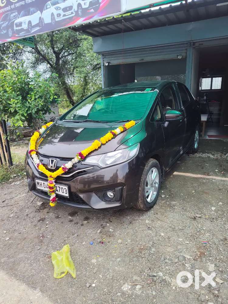 Honda Jazz 2015 Diesel Well Maintained,more then 26 kg mileage in ac