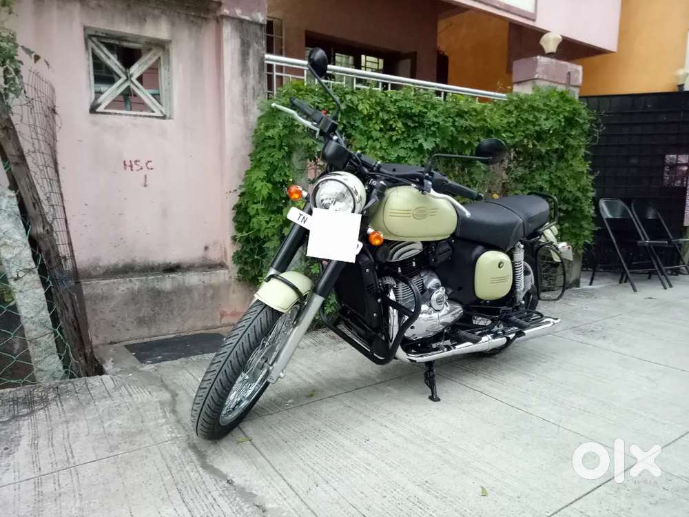 Jawa 42 Limosi Lime color, Looks brand new, Dual ABS