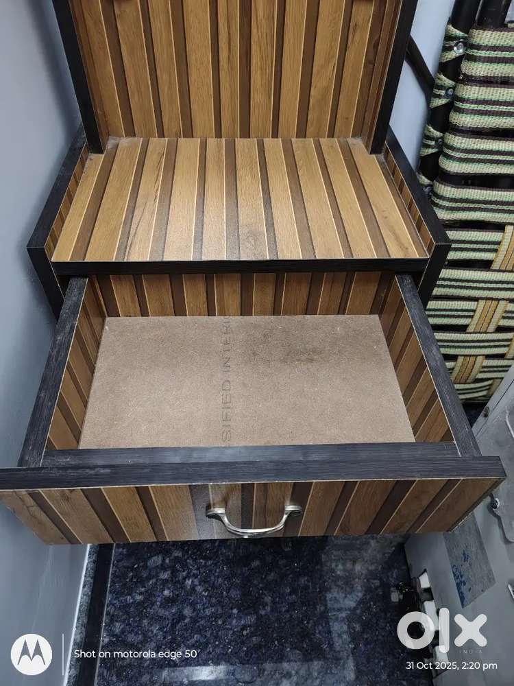 Dressing Table with Mirror