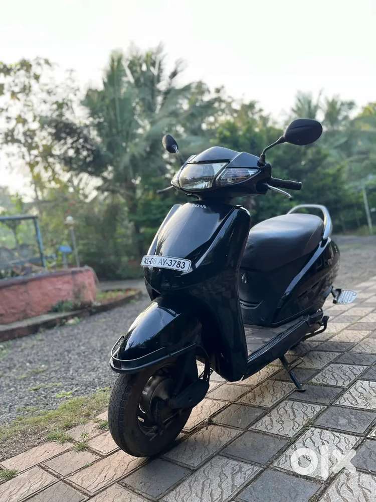 Honda Activa black painted