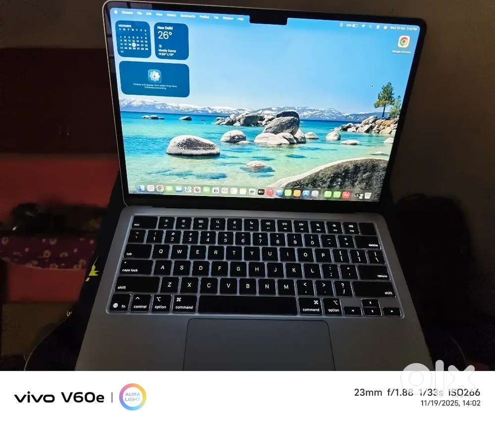 Apple MacBook Air M4 - (16 GB/256 GB) 9 days old