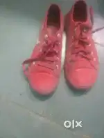 Red color shoes 7 number boyurgent notimepass uesd,