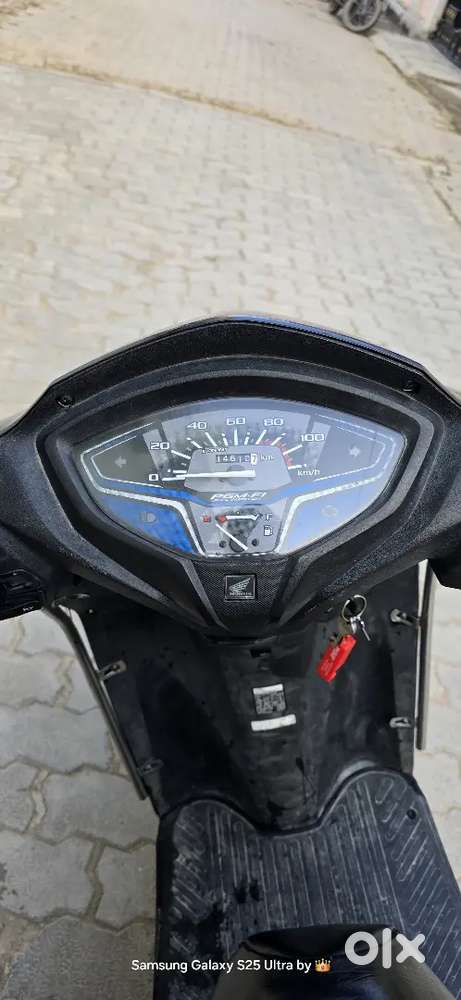 Activa dlx, urgent sell, only 1 year old,