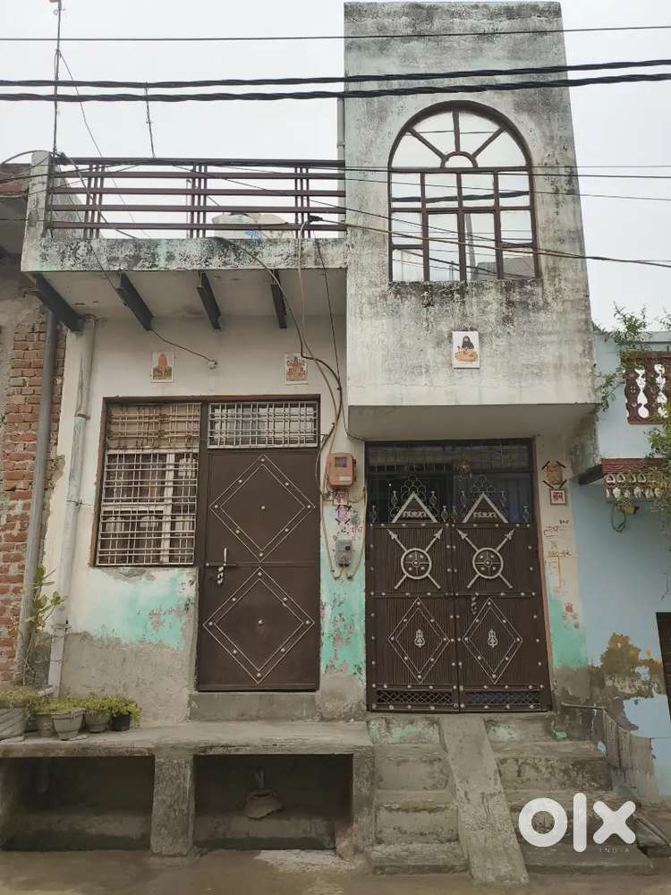 100 gaj house sale