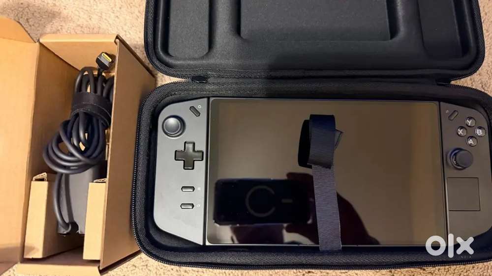 Lenovo - Legion Go 8.8 144Hz 1st gen/extras