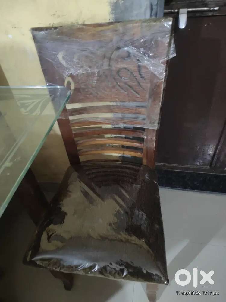 I want to sell my dinning table with 6 chair