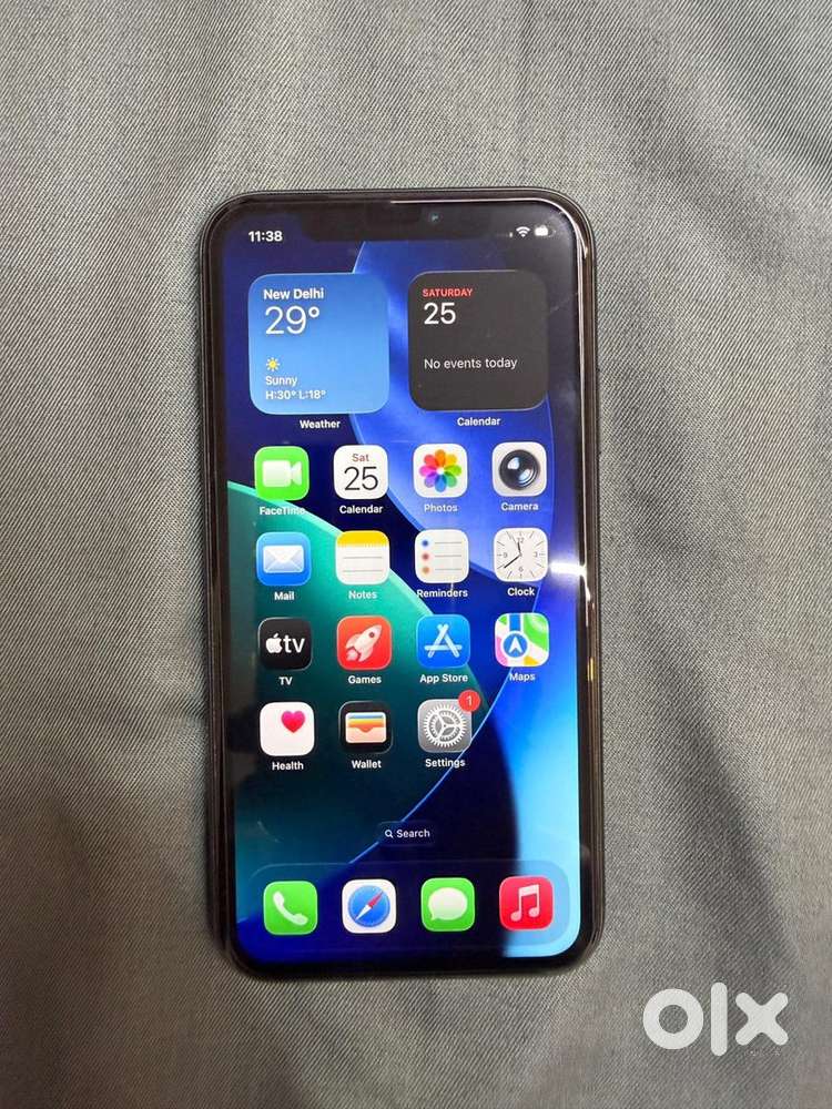 Limited Deal - Iphone 11 (Black, 128GB)