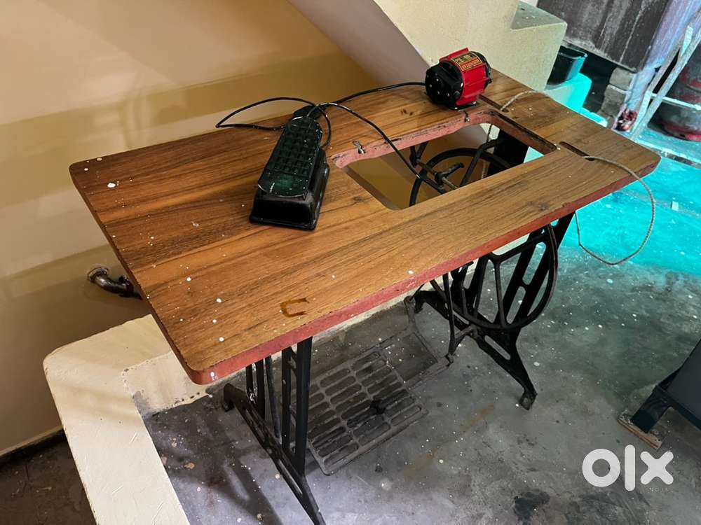 Silai machine stand