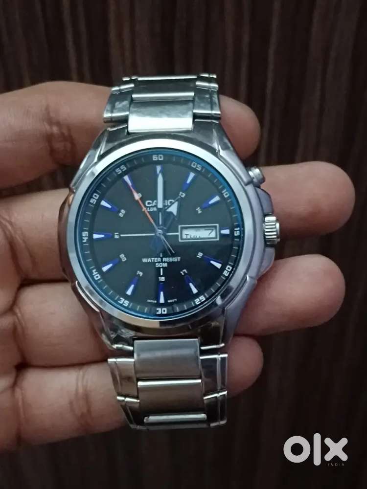 Branded wriest Casio watch