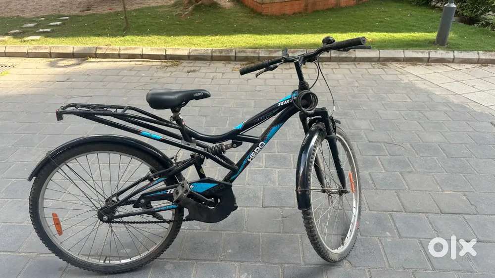 Hero 26T Tejas Cycle – Excellent Condition  Black/Blue