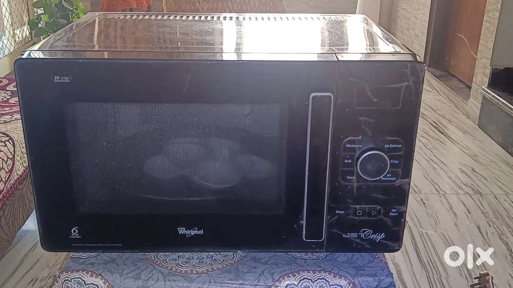 Whirlpool  Microwave Oven – Excellent Condition