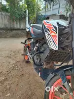 KTM Duke 125(bs4)