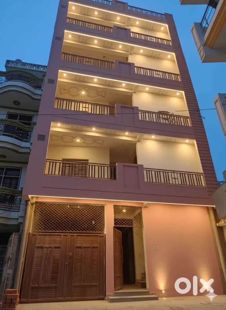 Kakadeo krishnapuri me hall