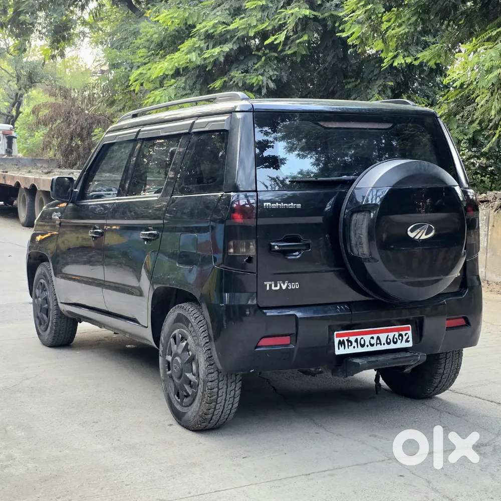 Mahindra TUV 300 2018 Diesel Well Maintained