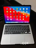 Macbook pro new condition i7