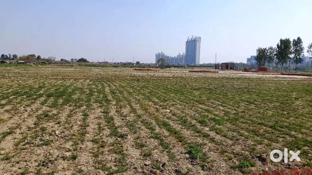 Best Investment ke plot Sector 150 Noida Near FNG Six Line Highway par