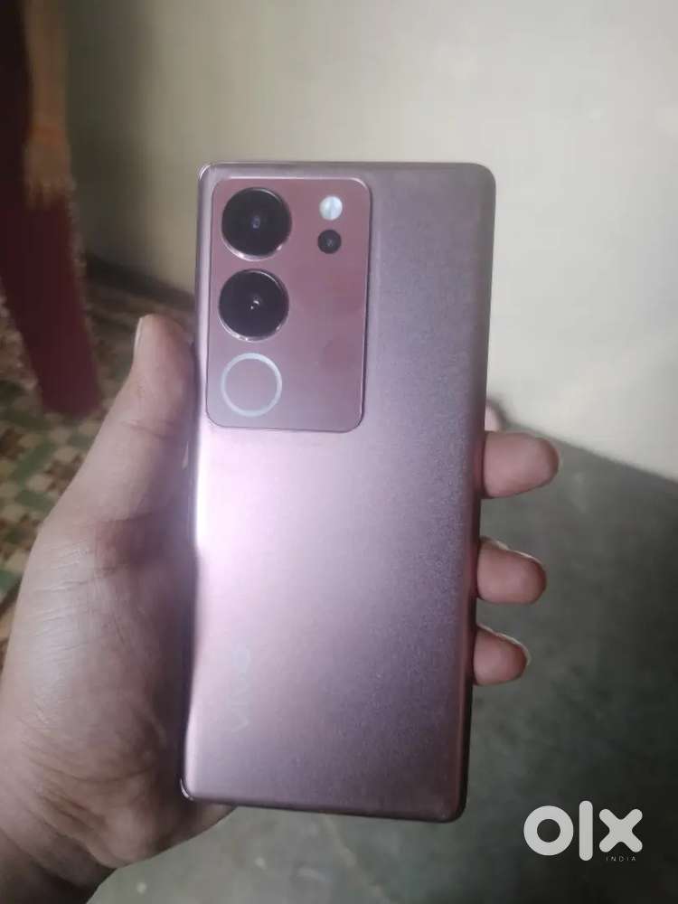 Vivo v29 mobile only 11 month old