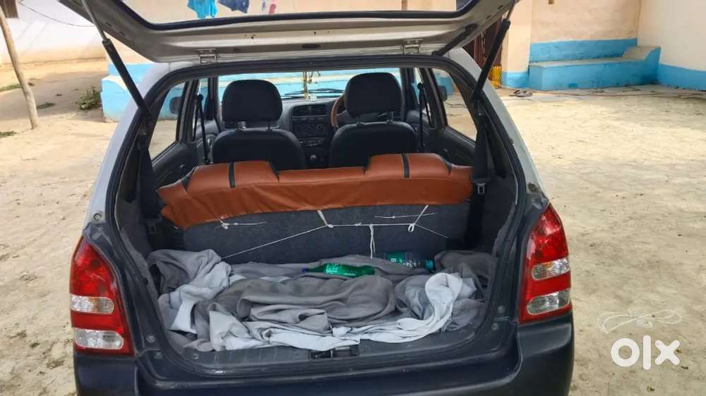 Non accedent car , showroom painting , 4 tubeless tyres, power windows