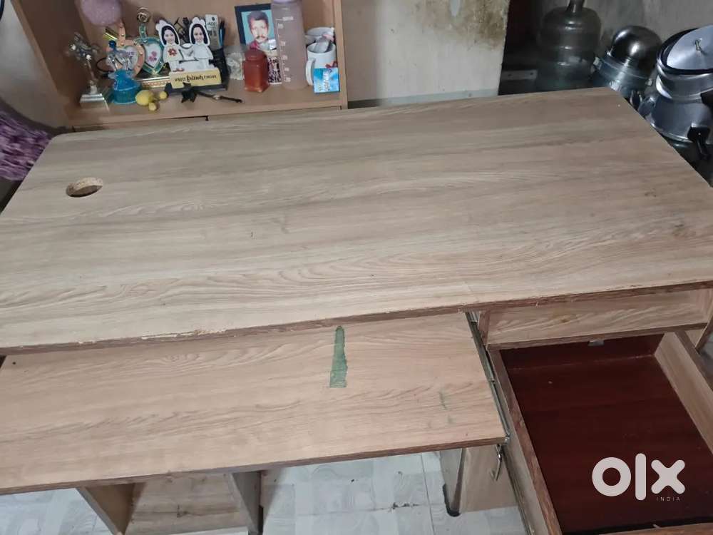 TV / computer Table