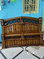 Supports Healthy Sleep: Teak wood

beds can support healthy sleep,