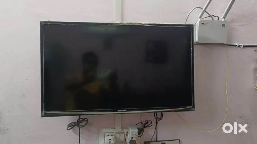 Samsung 38 full hd led tv with Amazon fire tv stick