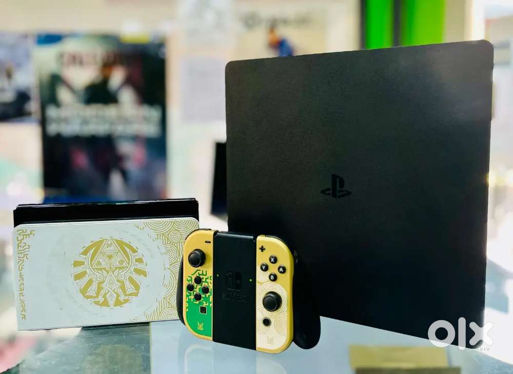 PS4 console in new condition