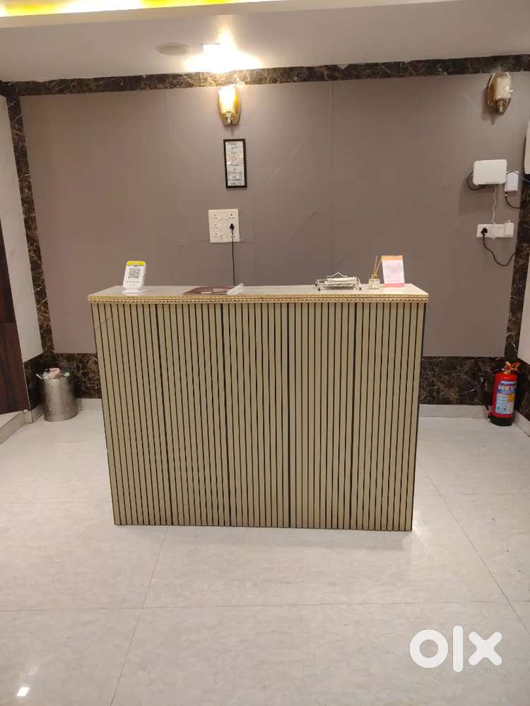 waiter job requirements in prayagraj