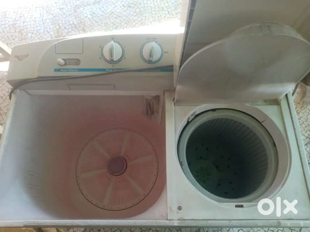 LG 6Kg semi automatic washing machine