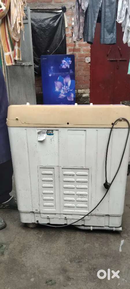 Nafees studio dakhana