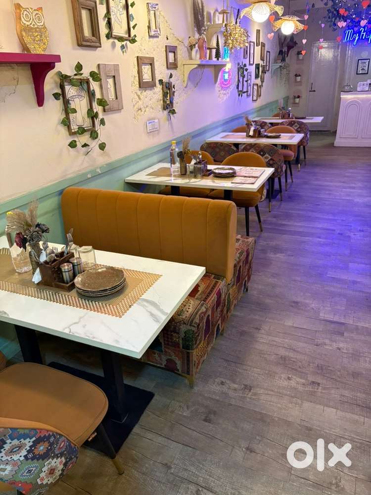 Tables and sofa sets dual sofas