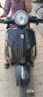 Vespa I3 Electric Scooter