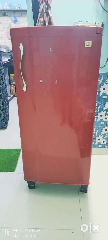 Godrej EDGE 180 letter fridge