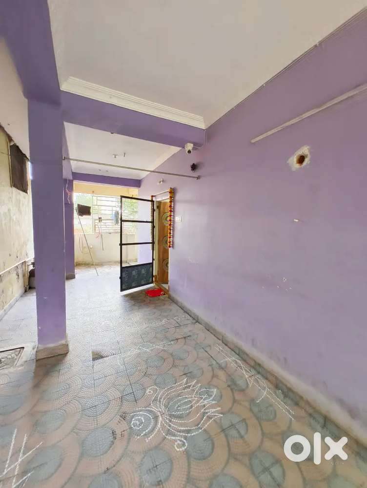 Single bed room for rent