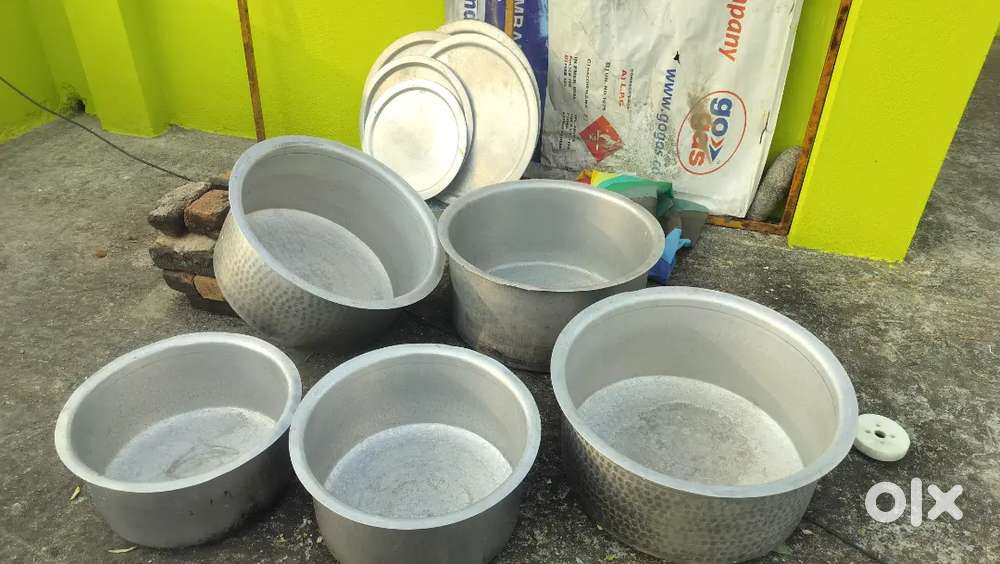 Big aluminium vessel available @padappai