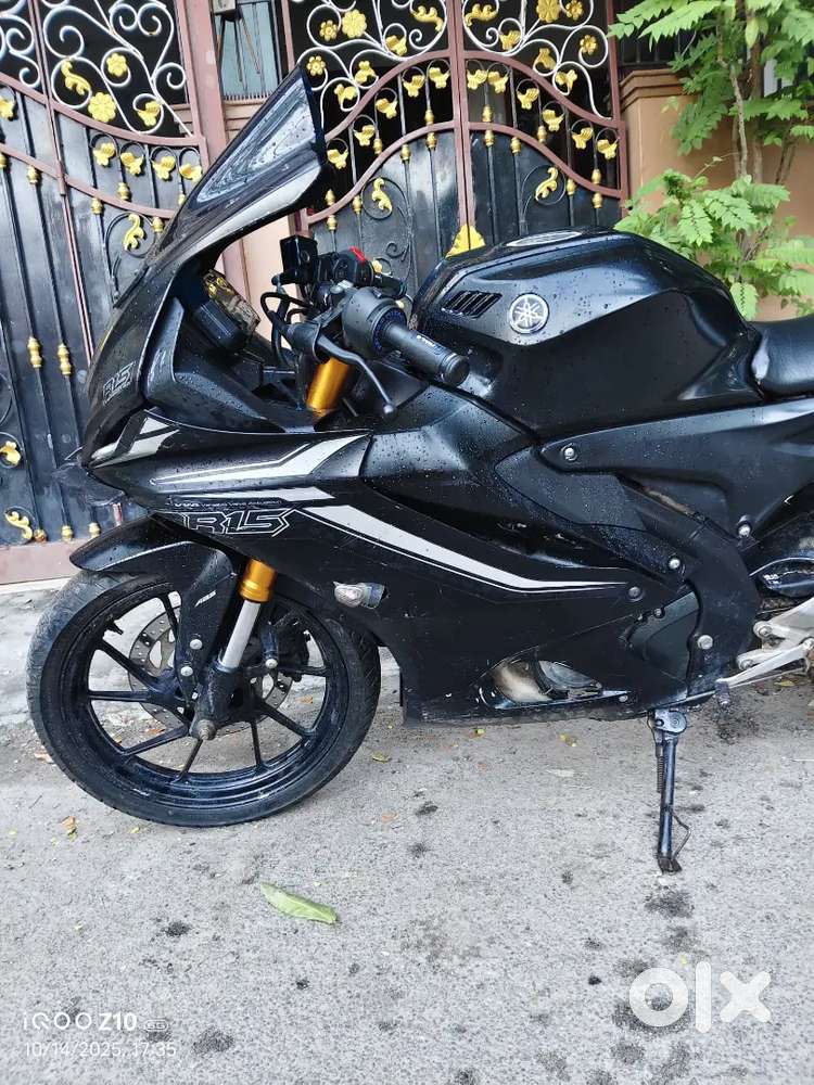 Yamaha R15 v4 (2023)