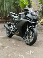 YAMAHA R15 V4
