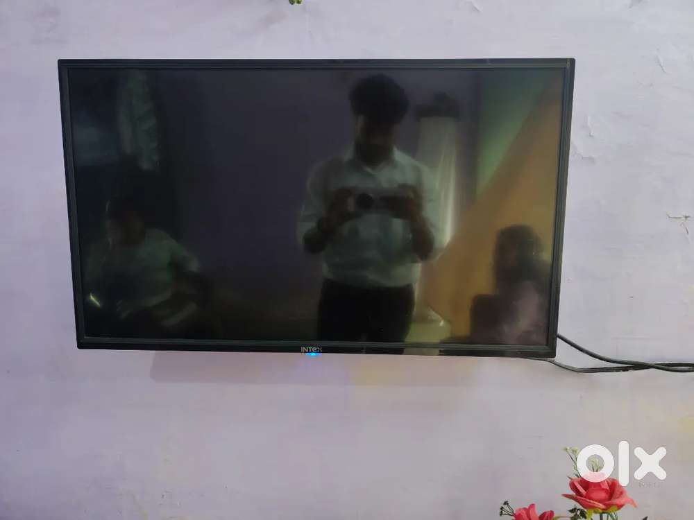 INTEX TV.  32 inch