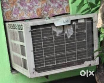 Great working condition, blows very cold air. Perfect for a small room