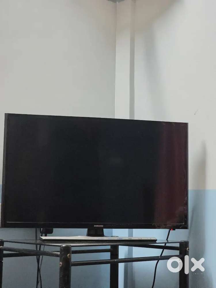 Samsung LED 32 inch Smart TV