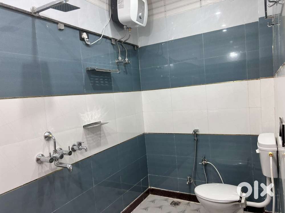 House keeping staff required washroom cleaning