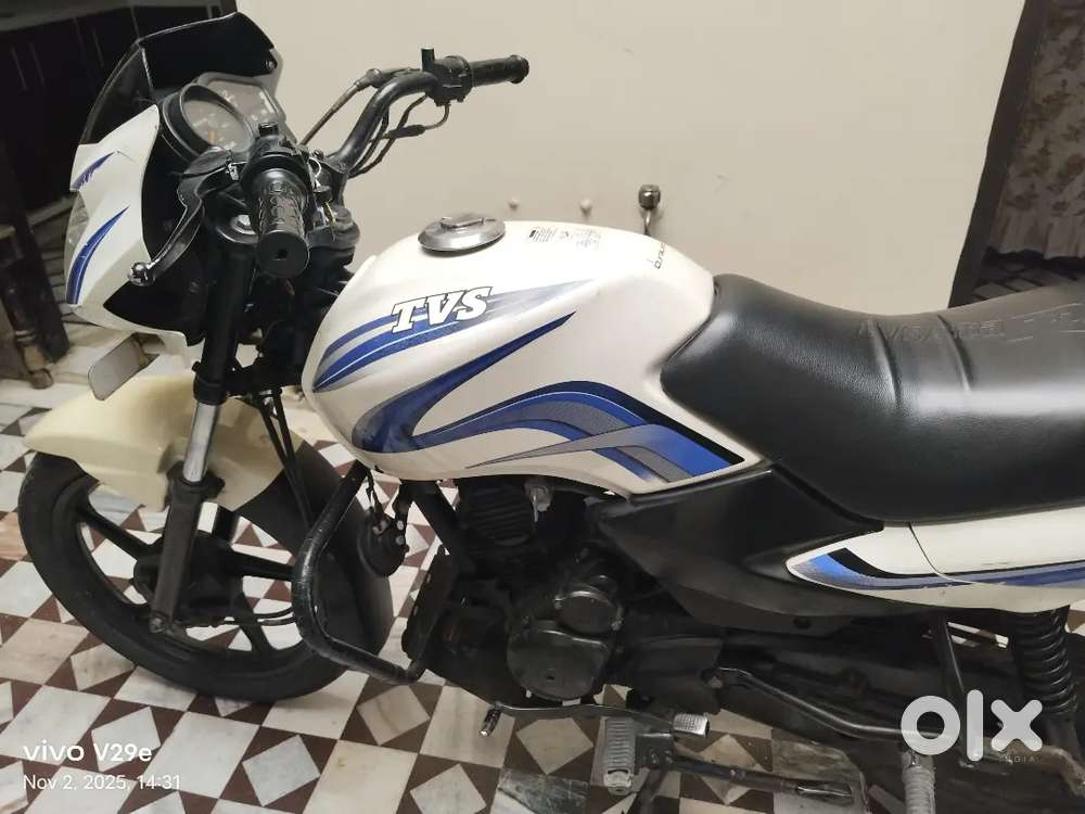 Best condition bike all working with service with fuel tank