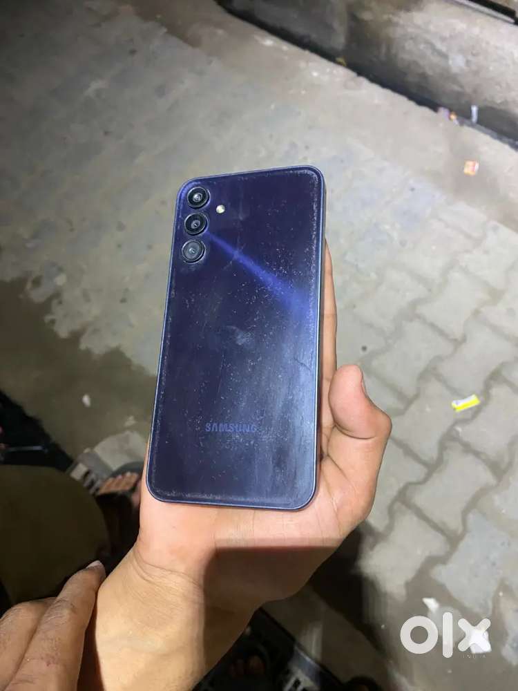 SAMSUNG A15 5G 6gb ram 128gb memory