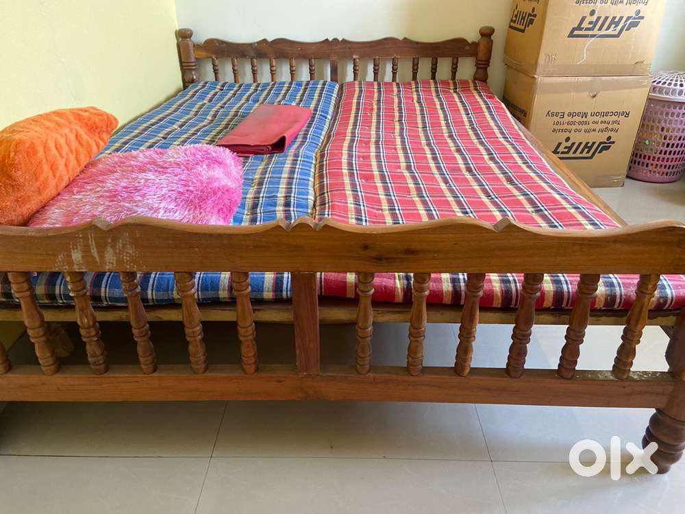 Queen size cot