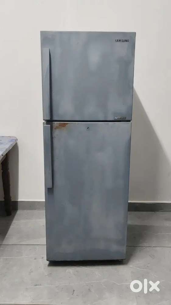 Samsung 5 star double door fridge 270L
