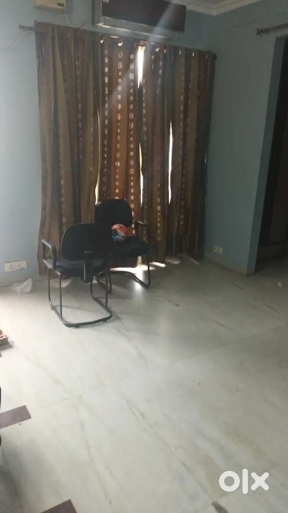 2room sec19 Boy.girl Family  Fully furnish