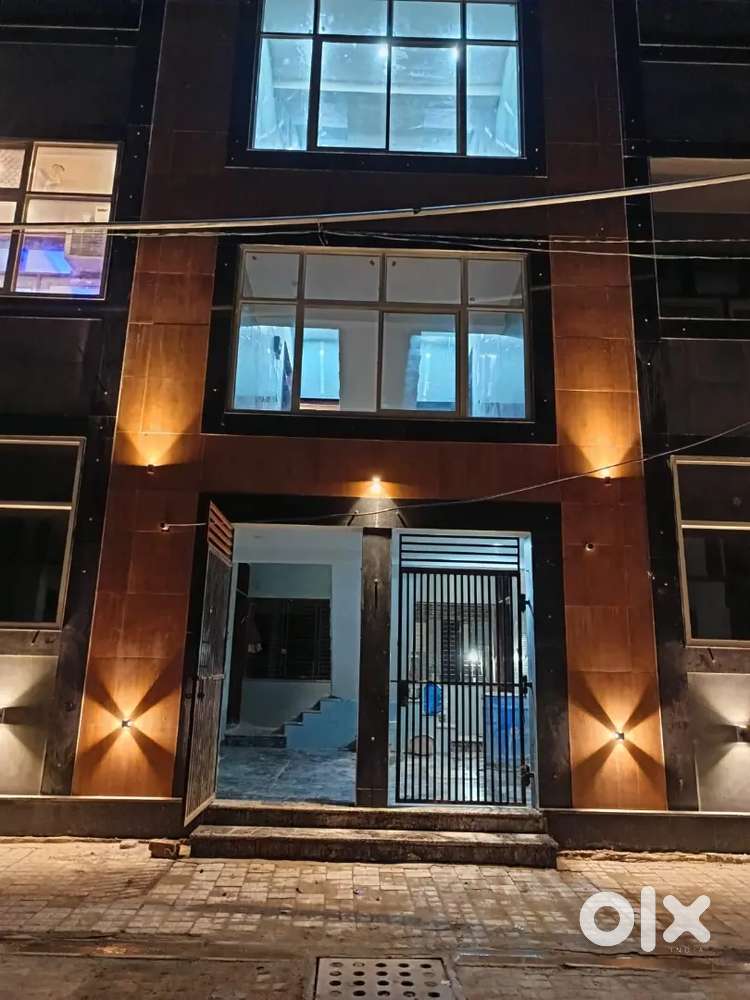 Keshav magistic society hare Krishna aur ke aage