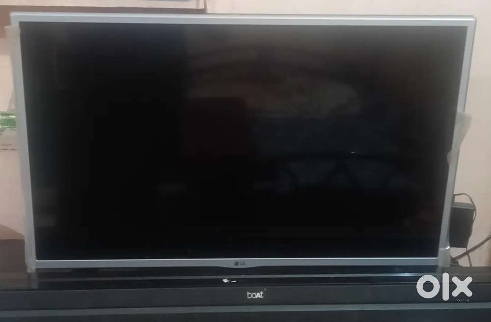 LG Tv ( 32 Inches )